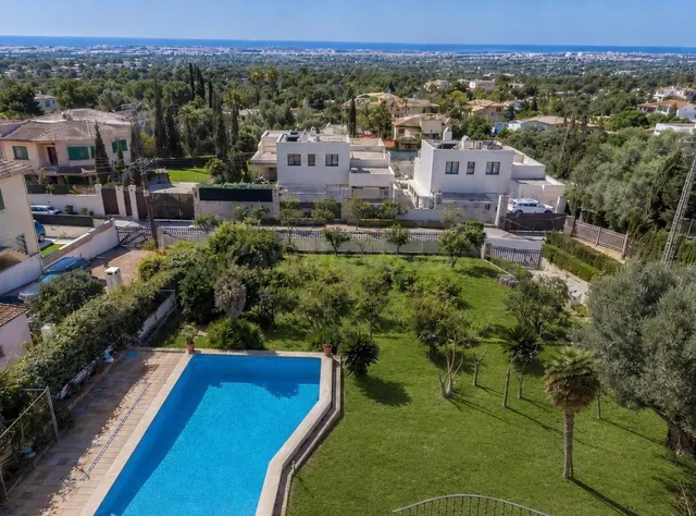 EXCLUSIVA VILLA CON VISTAS A LA BAHÍA DE PALMA EN MARRATXI - foto 2