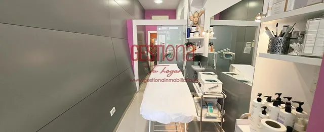 LOCAL COMERCIAL EN LA CALLE CISNEROS. SANTANDER — 13