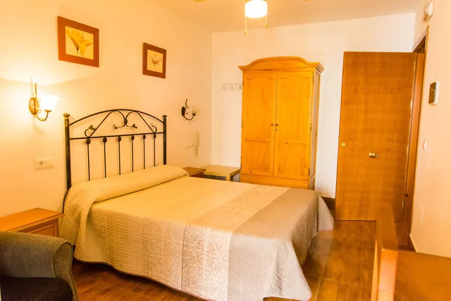 Hotel 33 habitaciones 1350m² en venta - South of spain — 35