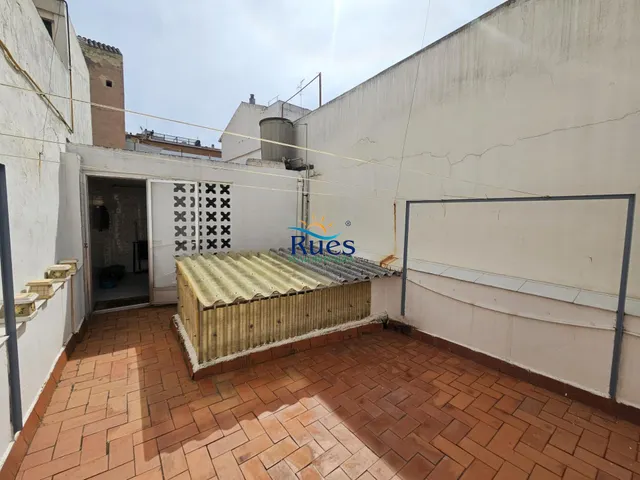 CASA EN BUEN ESTADO CENTRICA, EN CASTELLON DE LA PLANA — 25