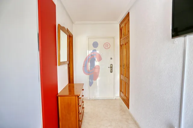 Espectacular bungalow en esquina con gran solárium, jardín privado y piscina en Guardamar del Segura — 27