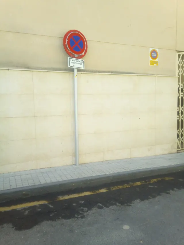 PLAZA DE GARAJE — 2