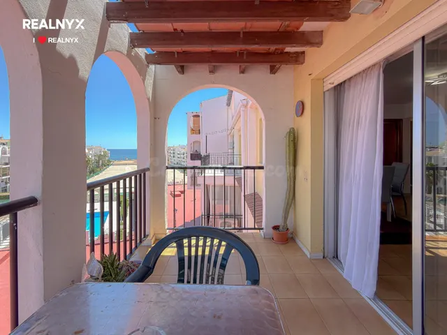 La Veleta! Exclusivo ático reformado con encanto + Amplia terraza con vistas maravillosas al mar (200 m de la playa) — 2