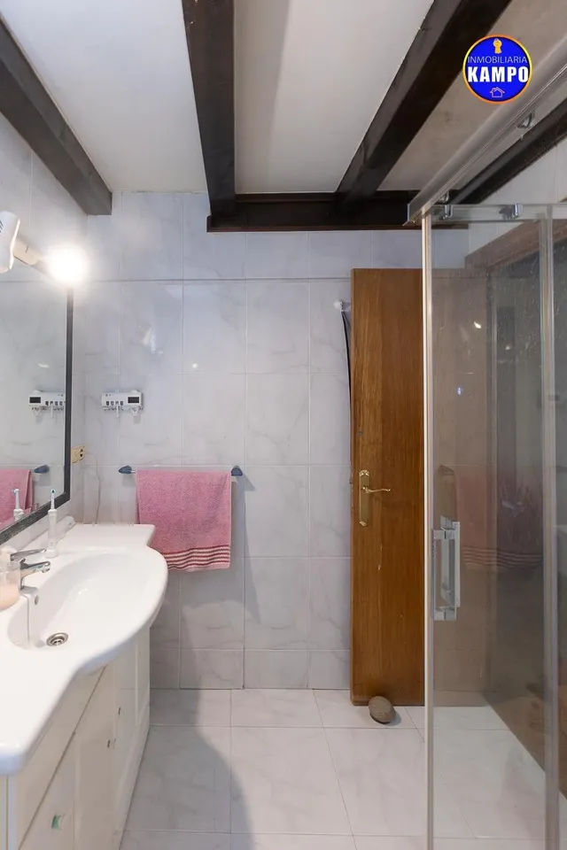 Se vende piso con encanto en la parte vieja de Irun — 24