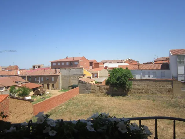 APARTAMENTO, 80 M2, SALÓN, COCINA, 2 HAB., 2 BAÑOS, TRASTERO, 2 P.GARAJE. MUCHAS MEJORAS. EXTERIOR. — 15
