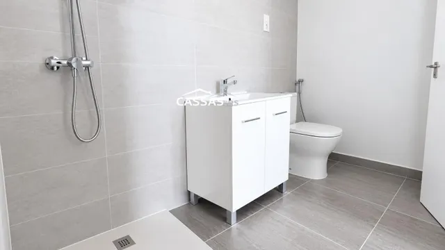 ALOVERA - Obra nueva. Ático con terraza de 10 m2, 3 habitaciones, 3 baños, 2 plazas de garaje, Trastero y piscina. — 30