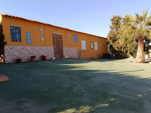 Casa con terreno 2 casas más y piscina privada. — 8