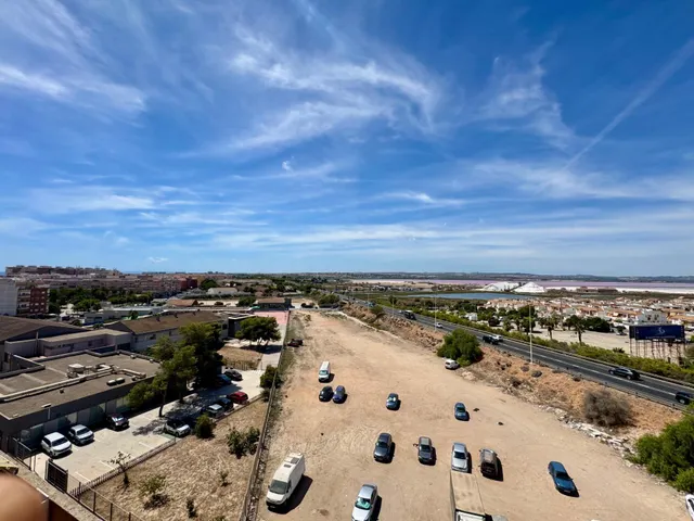 Ático en Torrevieja con orientación sur, cerca del mar — 36