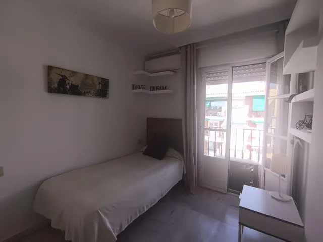 FANTASTICO Y LUMINOSO PISO EN EL CENTRO DE MALAGA — 14