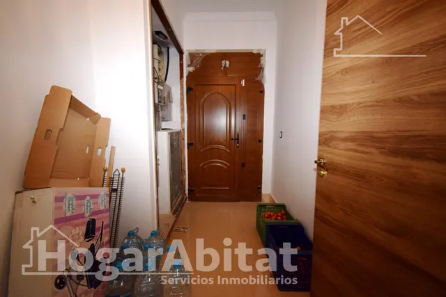 ESPACIOSA CASA CON TERRAZA Y GARAJE — 48