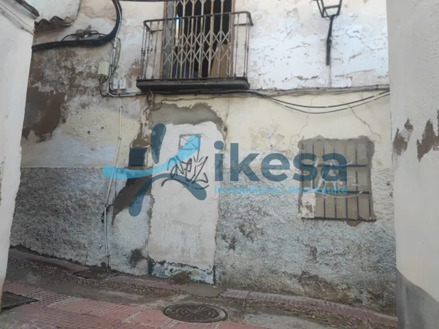 Venta de Casa para reformar en Jaén - foto 3