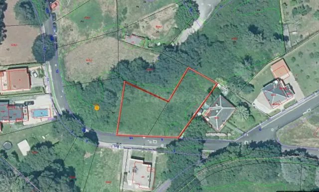 Solar urbano para vivienda unifamiliar en Oleiros (1036m2) - foto 2