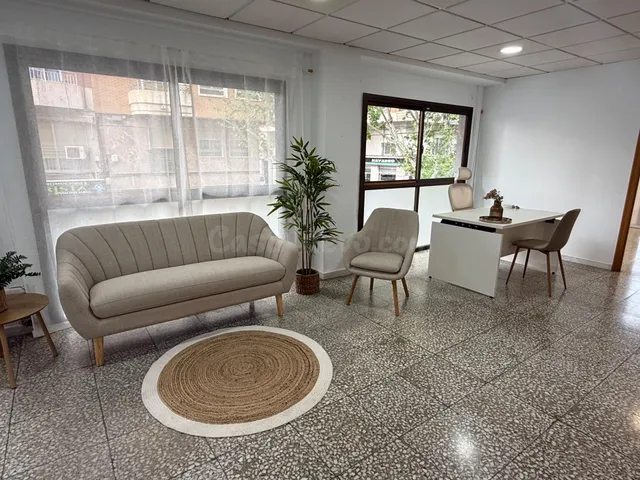 Oficina 2 habitaciones 75m² en alquiler - Plaza Obispo Siuri - foto 3