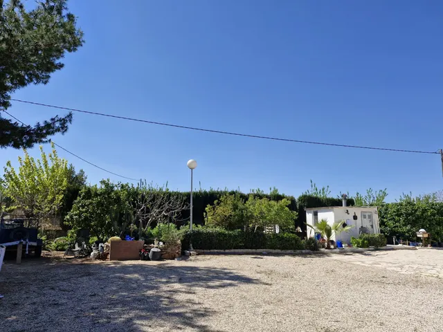 CASA CON TERRENO EN HONDON DE LAS NIEVES — 23