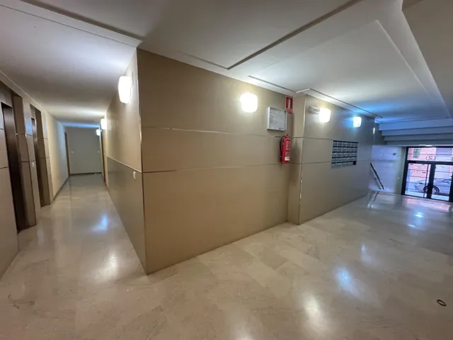 ALQUILER TEMPORAL de  fantástica vivienda situada en Benetússer, de 3 habitaciones, 2 baños, y garaje. — 35