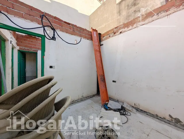 ¡MAGNÍFICA VIVIENDA! ACOGEDORA Y LUMINOSA CON TERRAZA Y BALCÓN, EN EL CENTRO — 24