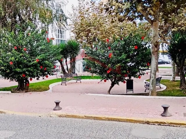PISO EN DOS APARTAMENTOS INDEPENDIENTES — 24