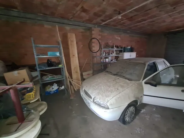 SE VENDE CASA EN VALENCIA DE DON JUAN, 2 PLANTAS, COCHERA, MERENDERO, MUCHAS POSIBILIDADES — 29