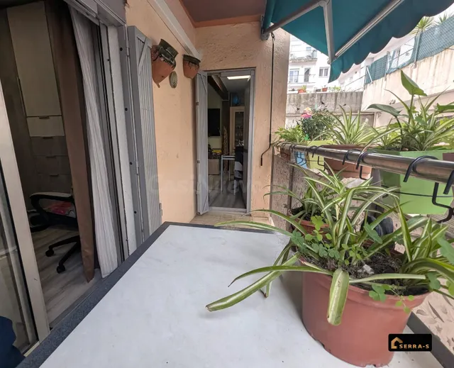 Disfruta del Mediterráneo: piso en Blanes con balcón y pisci - foto 5