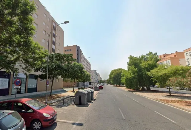 Venta de Local Comercial en venta en Sevilla. Sin posesión (