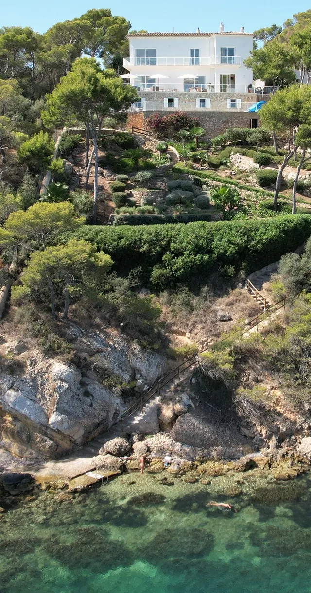Impresionante villa de estilo mediterraneo con acceso directo al mar en Torrenova — 8
