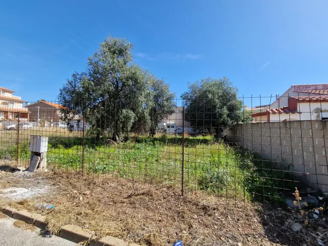 Terreno esquinero en urbanización — 6