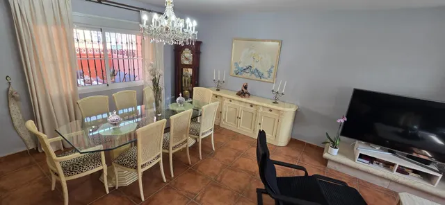Espectacular Casa en el Centro de Fuengirola a sólo escasos  - foto 4