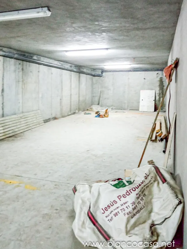 Alquiler de  Local con Sótano en Calle Tarragona, Carballo por Sólo 390 €/Mes! — 8