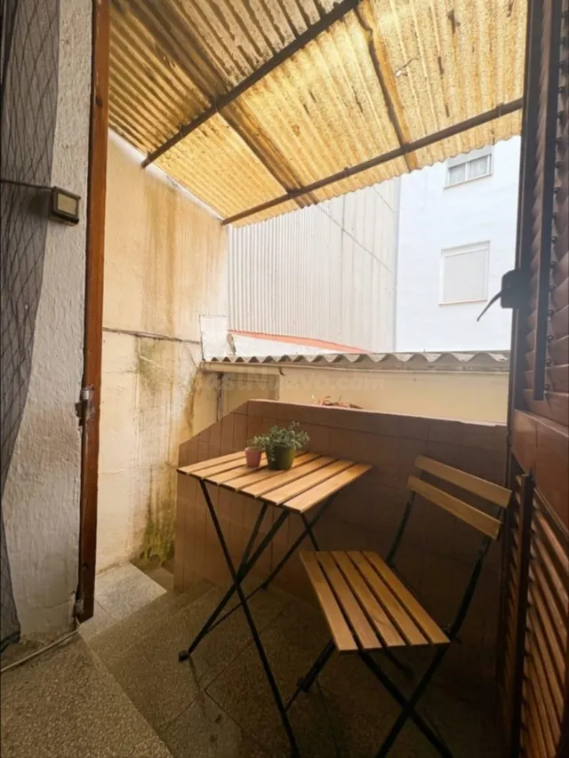 Planta baja exterior con amplio patio — 3