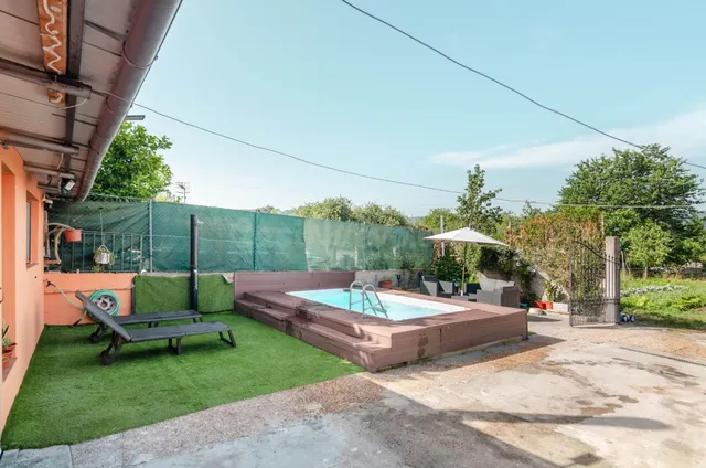 CASA ADOSADA CON PISCINA Y FINCA EN LA MATA, A MENOS DE UN M - foto 2
