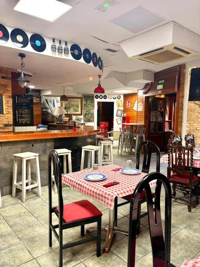 TRASPASO DE PIZZERÍA EN TORREVIEJA · LOCAL REFORMADO CON TER - foto 5