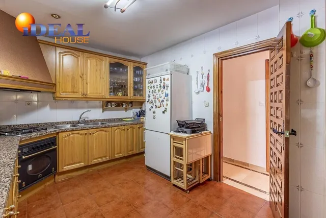 Espectacular Chalet en Ogijares - Ideal para Familias — 26
