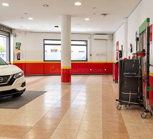 Local comercial en venta con inquilino y rentabilidad inmedi