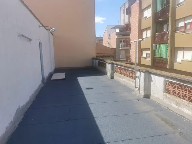 CASA CENTRICA EN ALMENAR — 28