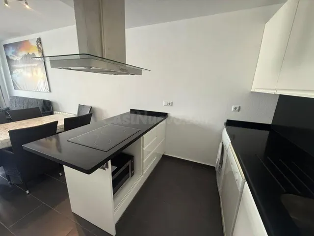 CASA DE UNA PLANTA CON SOLARIUM PRIVADO Y PISCINA | CERCA DE LA FUENTE — 7
