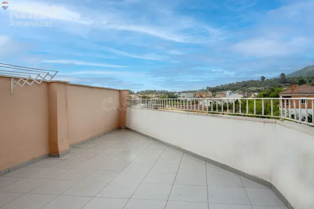 Casa en venta en Alfafara con 562 m2 y gran potencial - foto 5