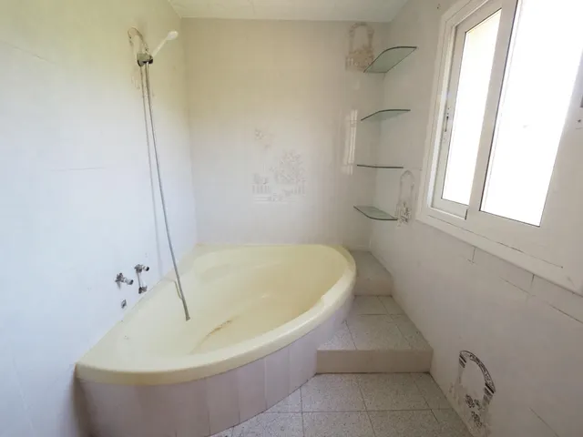 SE VENDE CASA INDEPENDIENTE EN OLESA DE BONESVALLS — 25