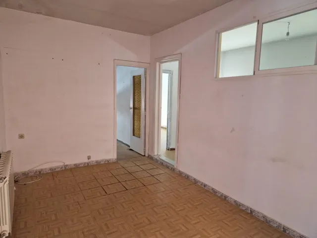 AOC VENDE EN EL CENTRO DE MOSTOLES, CASA EN PRIMERA PLANTA PARA REFORMAR CON GRAN POTENCIAL. — 6