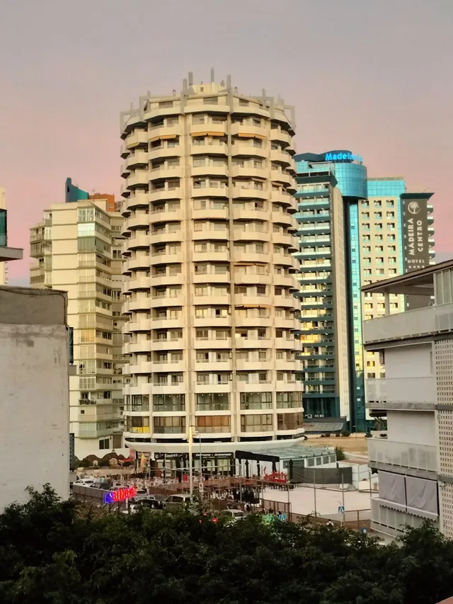 Piso amplio y reformado en pleno corazon comercial de Benidorm y a pocos pasos de la playa — 33