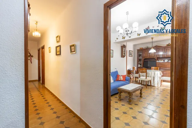 Piso amplio de tres dormitorios en ribera del genil-camino de ronda — 8