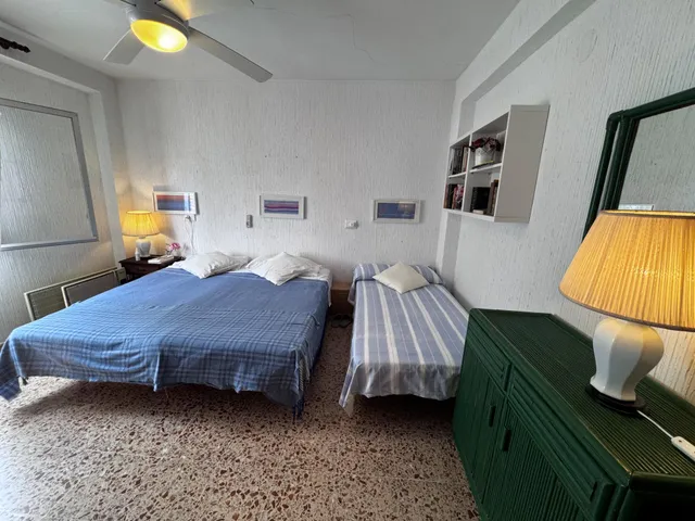 APARTAMENTO A ESCASOS METROS DEL MAR MUY ACOGEDOR — 12