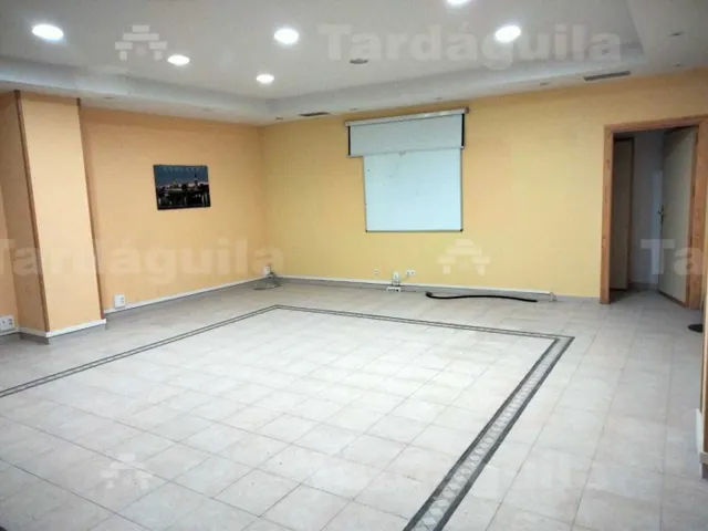VENTA LOCAL ACADEMIA - CLINICA — 15