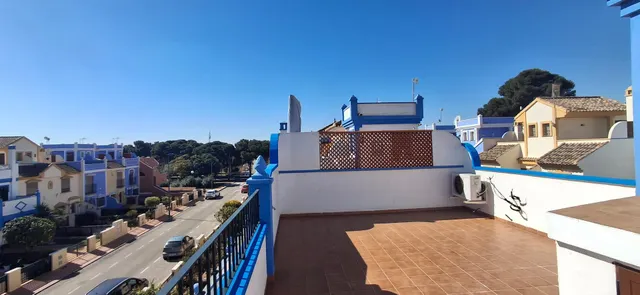PRECIOSO DÚPLEX ADOSADO ESTILO MEDITERRÁNEO — 49