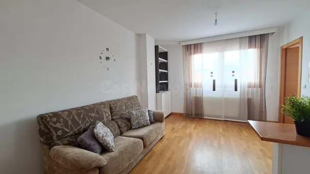 Apartamento en Camaretas: tu primera vivienda o una inversió - foto 2