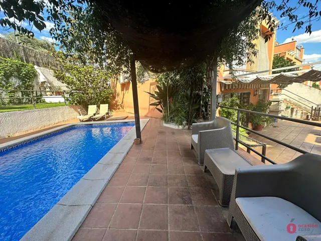 Espectacular chalet hipotecable en "Encinares de Alcolea"