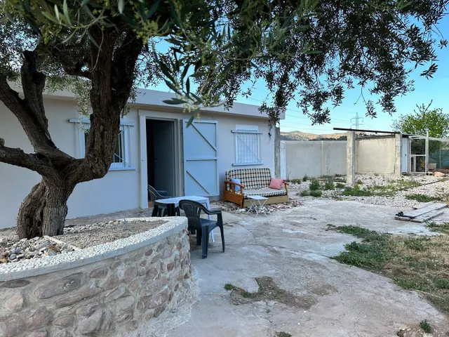 Finca rústica con construcción, agua y 1.875 m2 a pocos minutos de Sagunto — 7