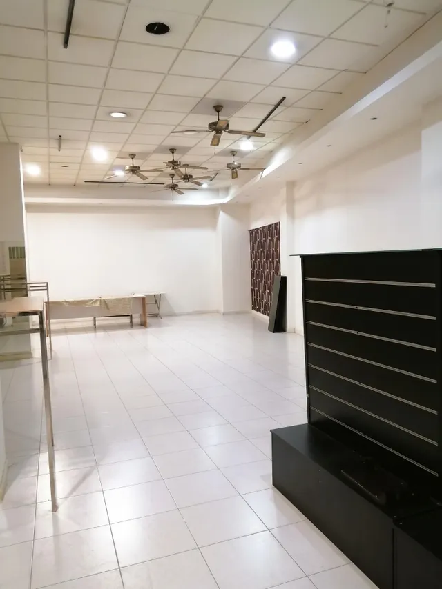 Magnífico Local Comercial en Rúa Progreso (Ourense) — 15
