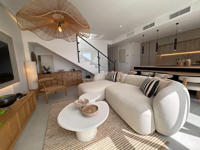 Ático de diseño con gran solárium y vistas al mar en Montema - foto 4
