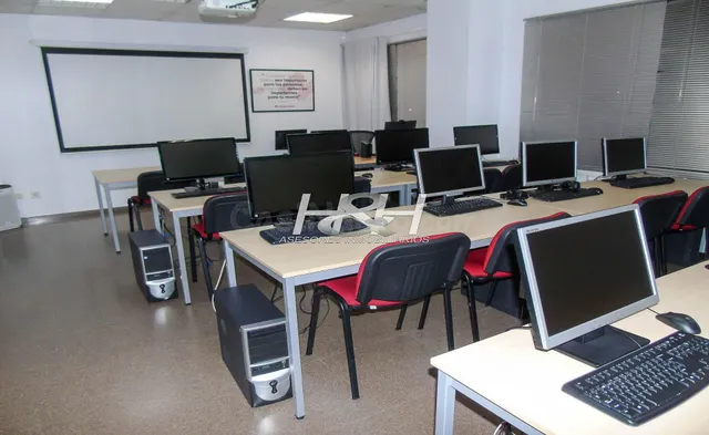 Local comercial 4 habitaciones 138m² en alquiler - La Creu d - foto 5