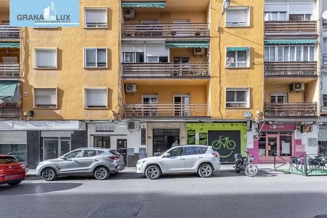 Piso amplio y luminoso en Ronda–Arabial — 28